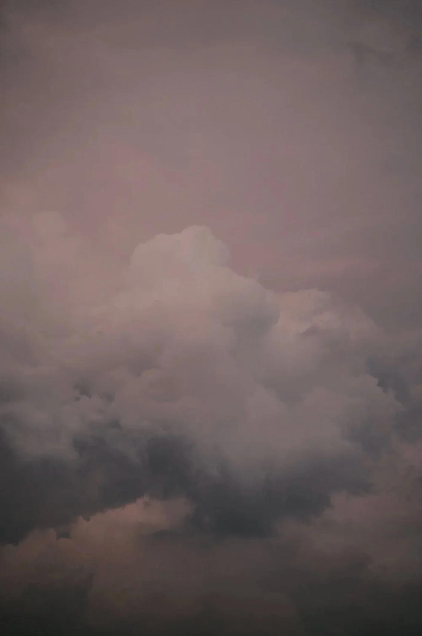 Heavy storm clouds over Shanghai — Shanghai fashion and portrait photography | Victor Marvillet photographer