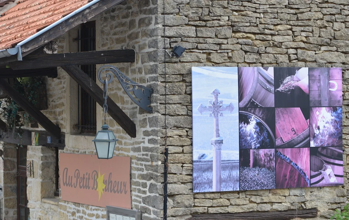 Au Petit Bonheur in the ancient village of Curteil Vergy