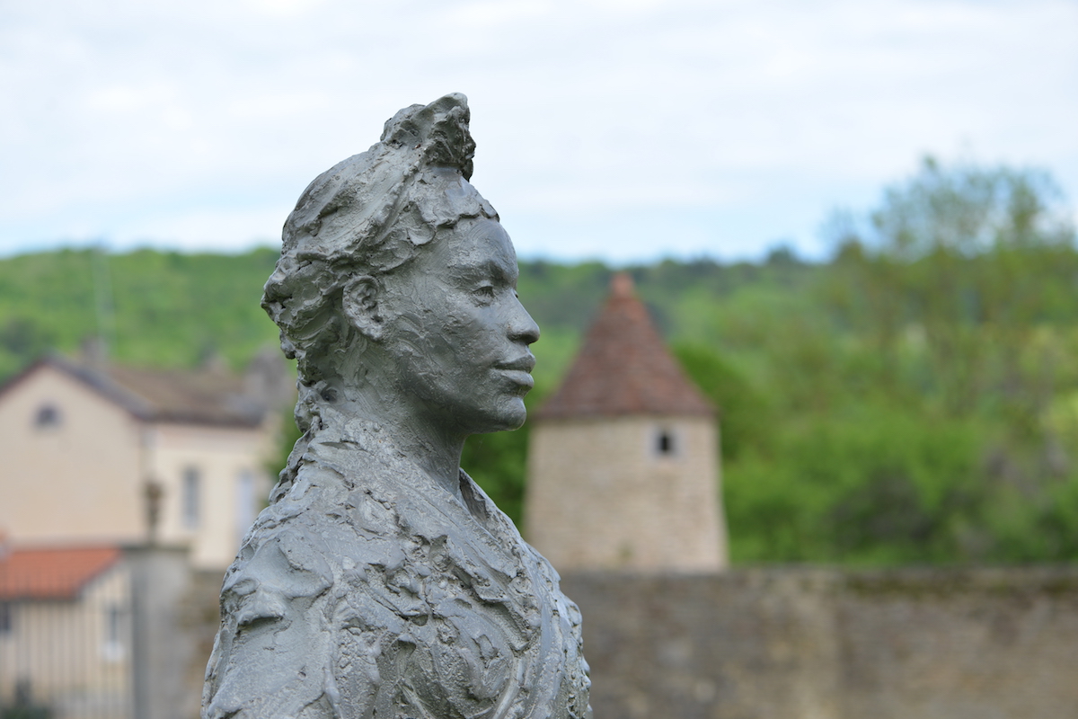 Sculpture by Jean-Marc de PAS in the grounds of Commarin, Burgundy