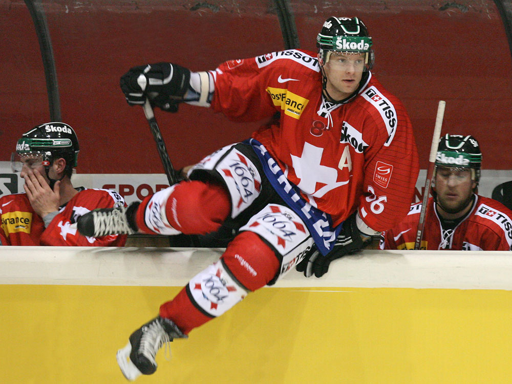 Swiss Ice Hockey — Toma Perret