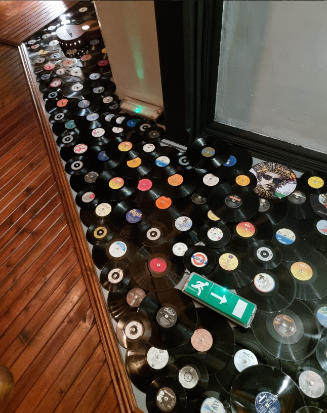 vinyl wall.png