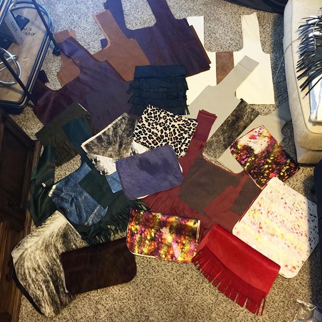 93 total pieces cut & ready to become 19 bags!!! ππ
βοΈπ¨πππ #houseofmorrison #leather #handbags #fashiondesigner #fashiondesign #custom #morrison #tote #clutch #accessories
