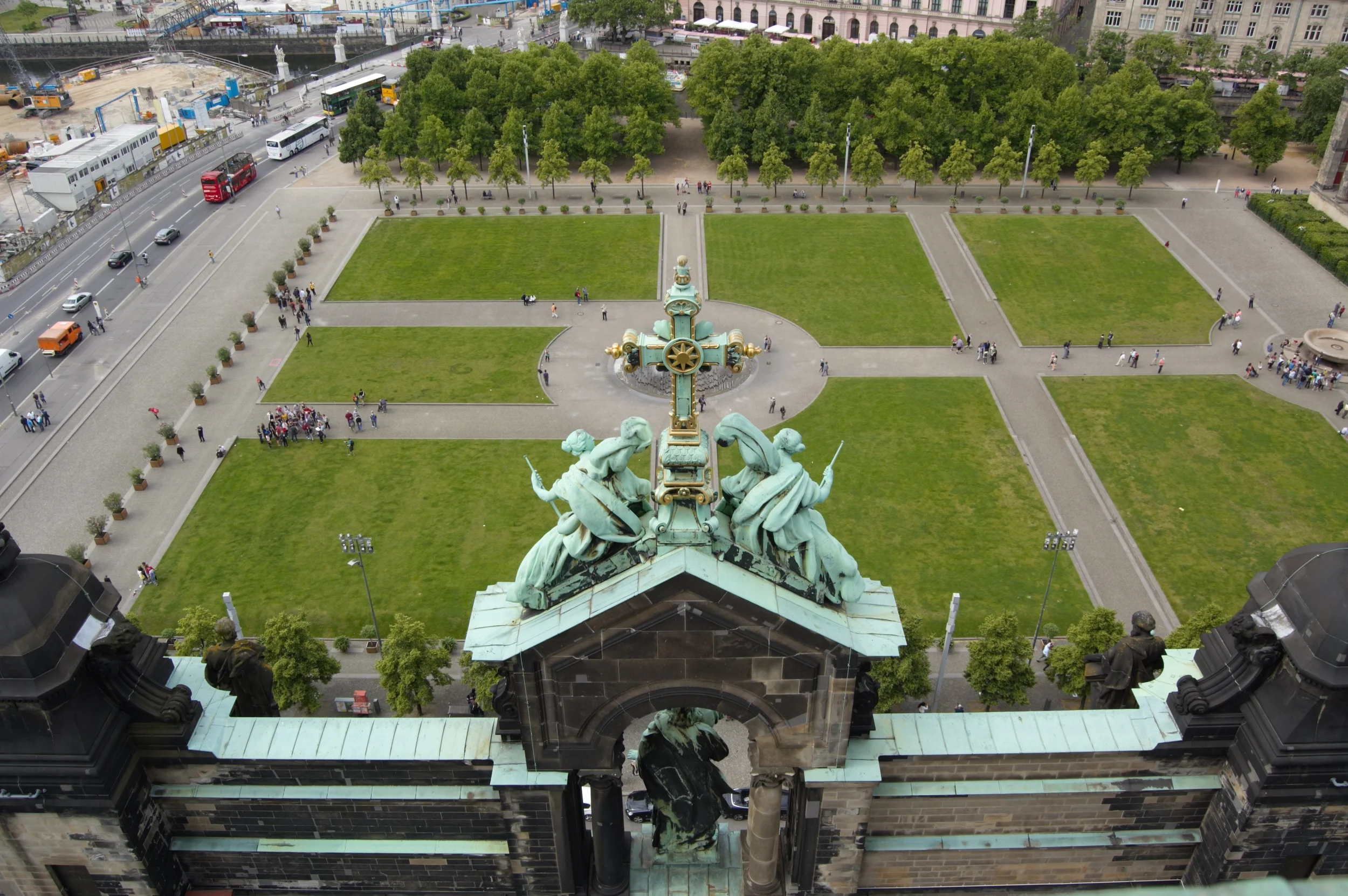 deu_94_5242014 (2).jpg