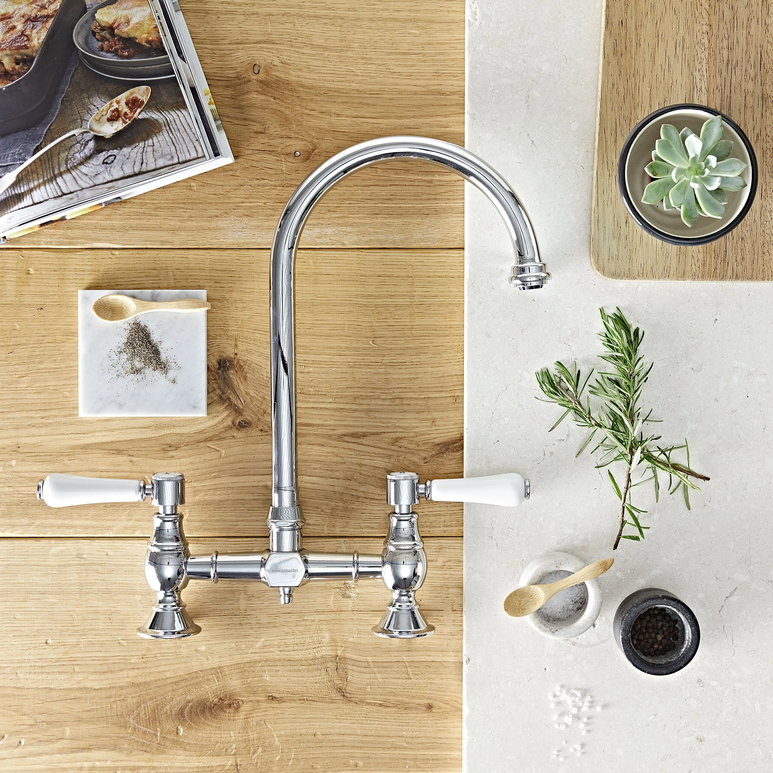 LEISURE SINKS AND TAPS