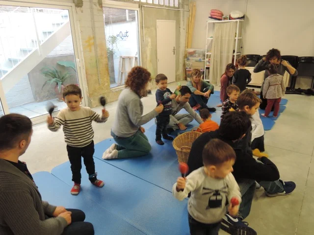 Experimentació musical en Família amb Elena Tan