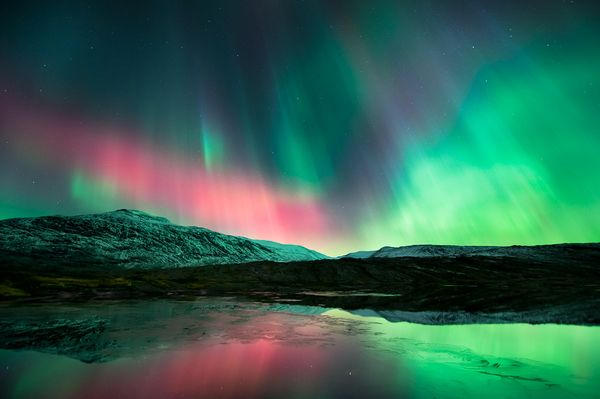space190-aurora-borealis-lake_50886_600x450.jpg