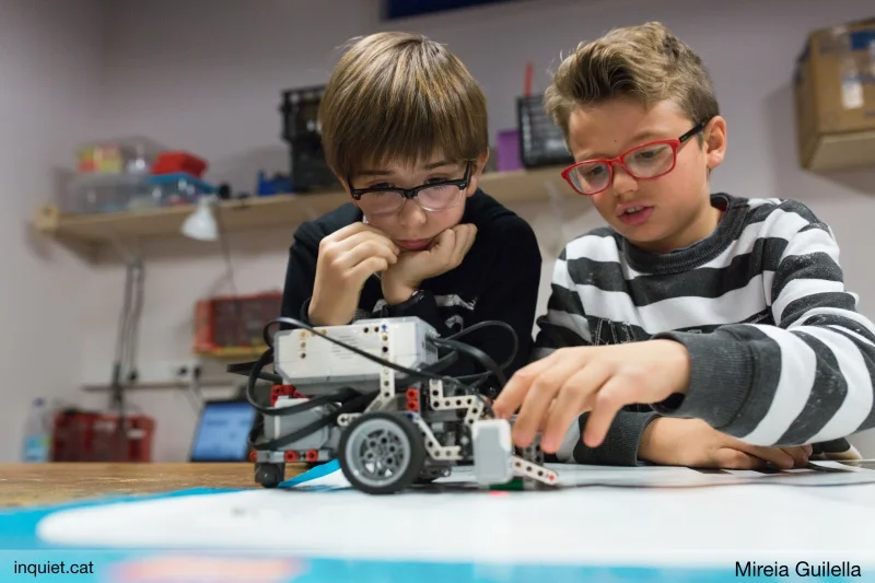 Robotitza't amb Lego - Campus InQuiet