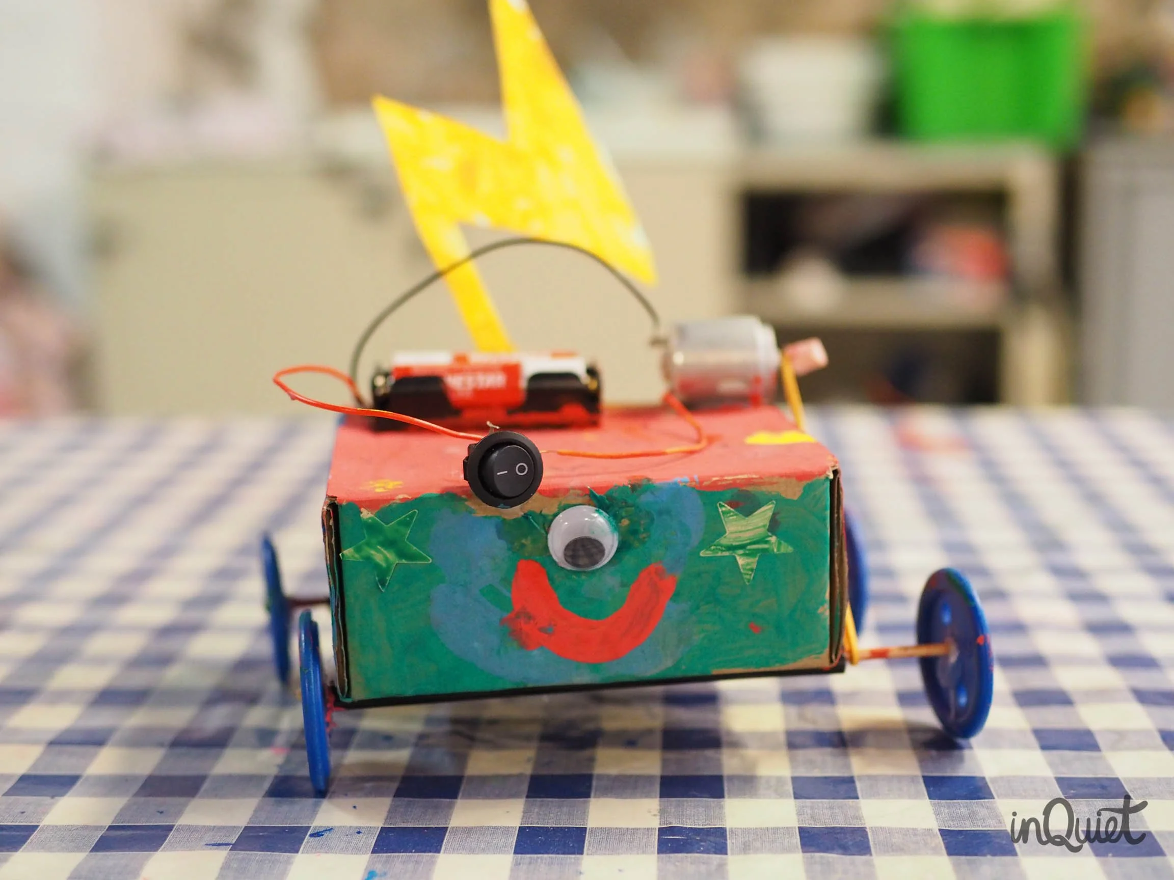 CLUB DELS INQUIETS: Lab Creatiu (+6 anys) 