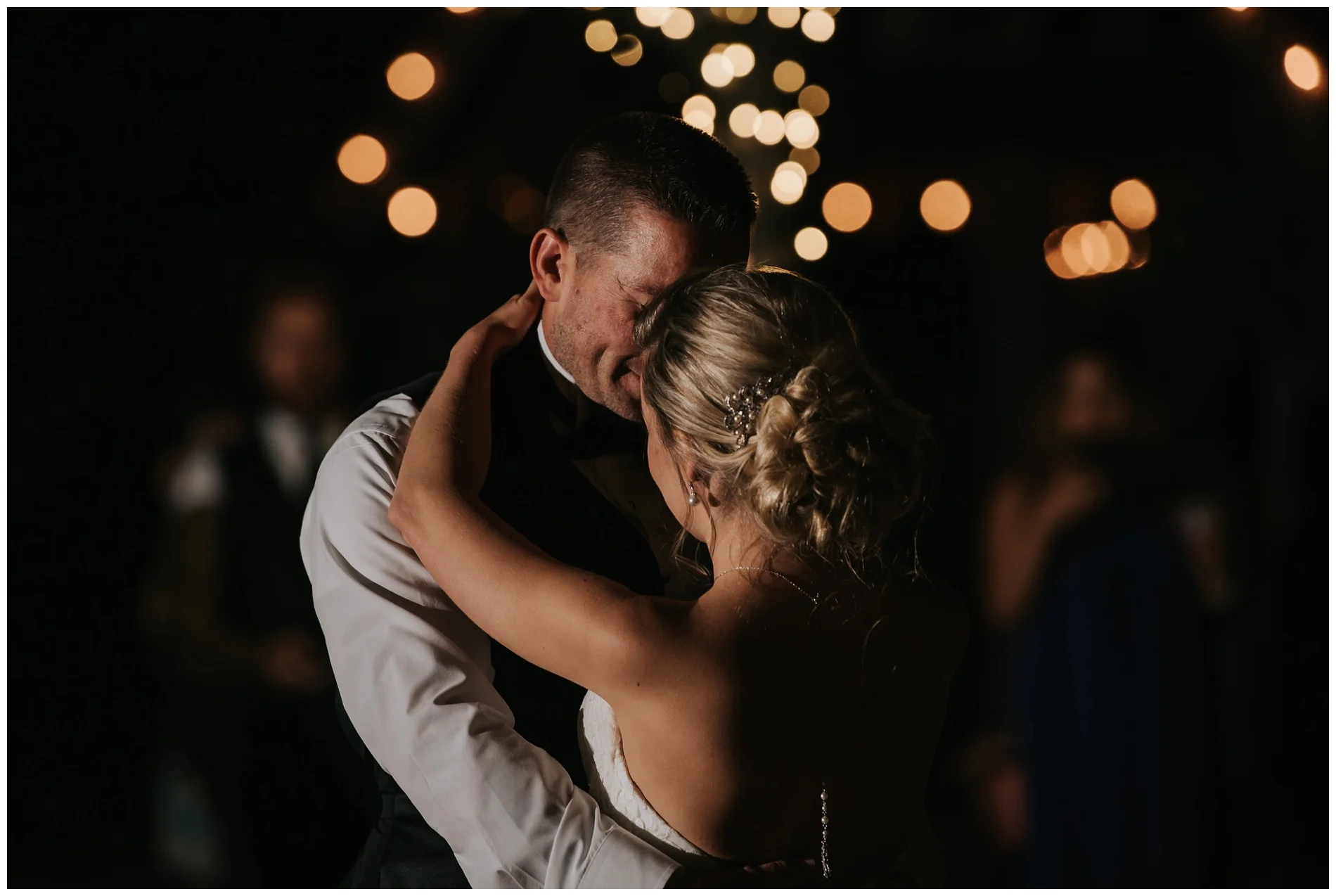BelcroftEstatesWeddingPhotographyInnisfil098_.jpg