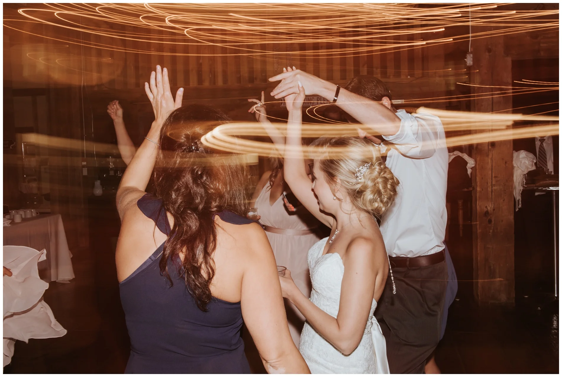 BelcroftEstatesWeddingPhotographyInnisfil125_.jpg