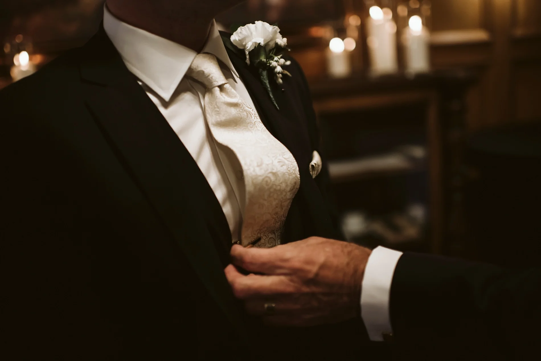 Best_Toronto_Wedding_Photographers_Glenerin_Inn_Mississauga_0025.jpg