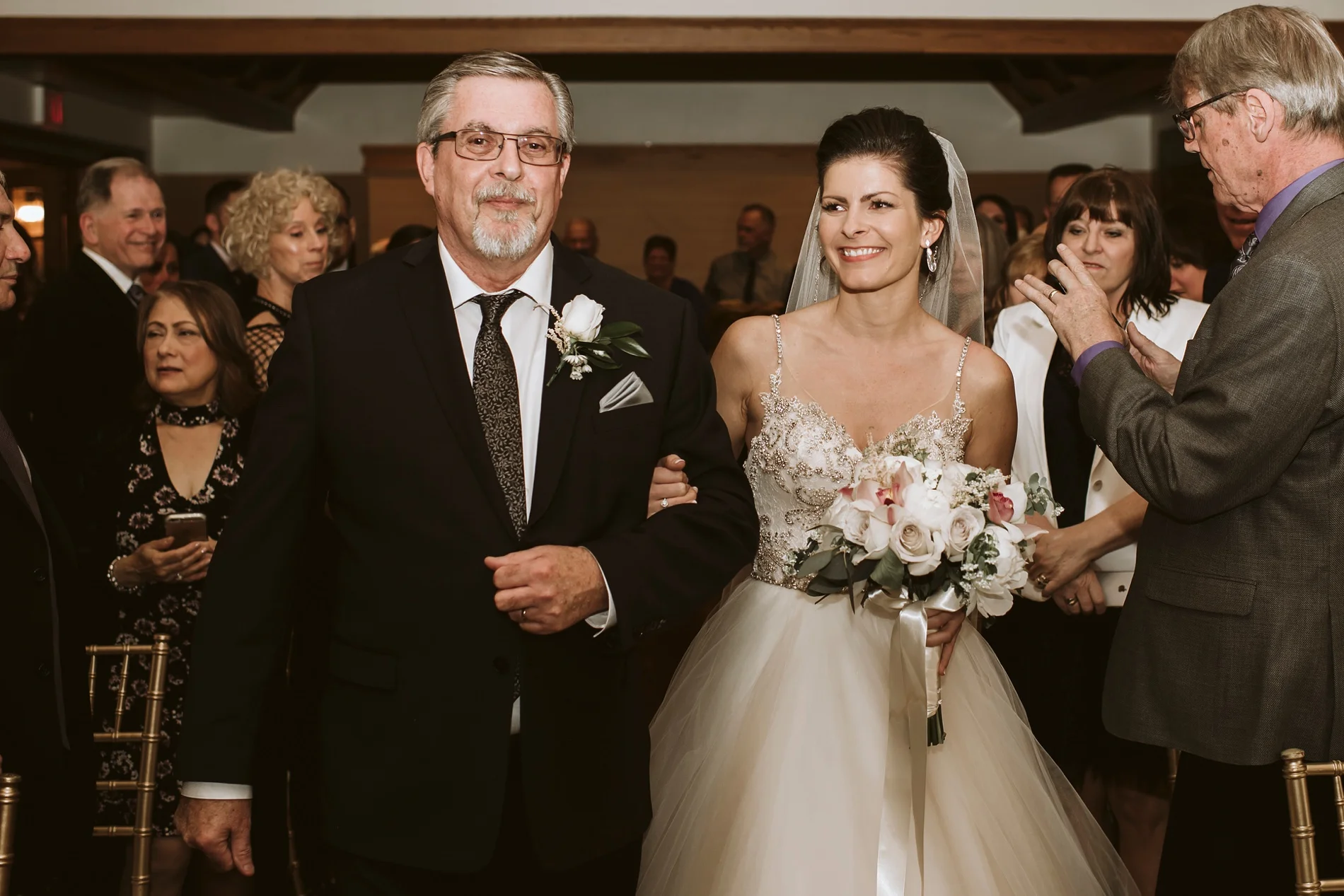 Best_Toronto_Wedding_Photographers_Glenerin_Inn_Mississauga_0032.jpg