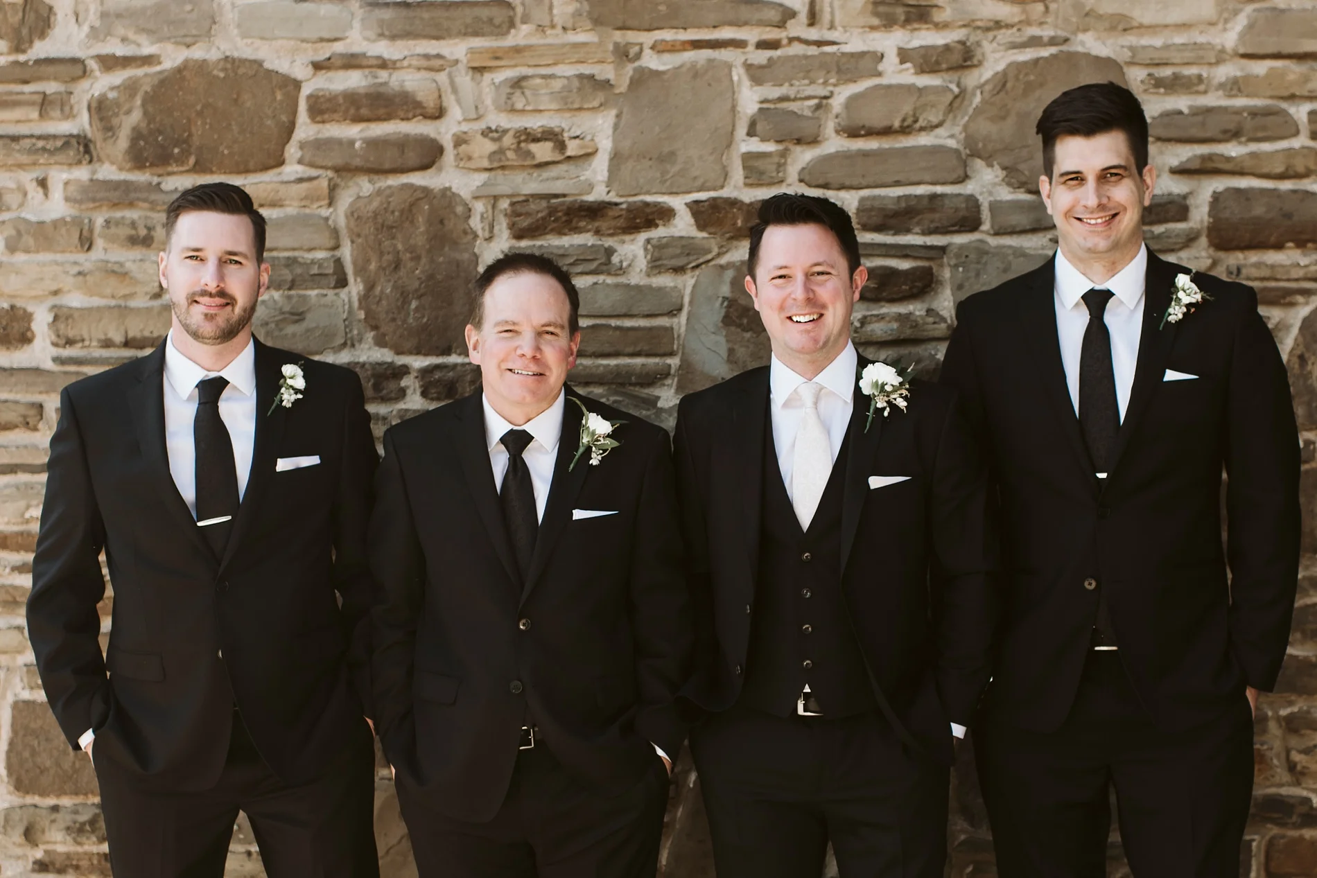 Best_Toronto_Wedding_Photographers_Glenerin_Inn_Mississauga_0044.jpg