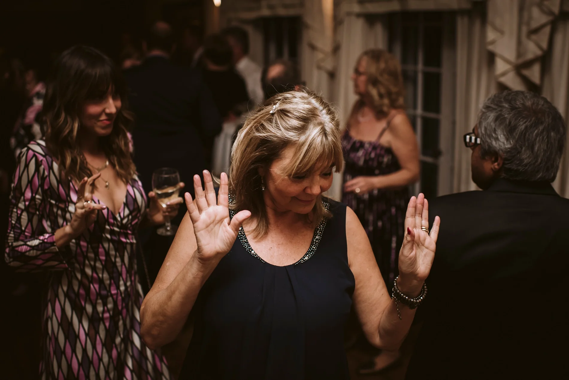 Best_Toronto_Wedding_Photographers_Glenerin_Inn_Mississauga_0091.jpg
