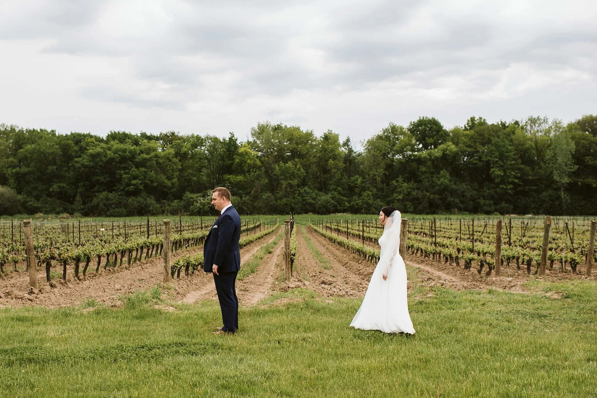 Best_Toronto_Wedding_Photographer_Niagara_Chateaux_des_Charmes_0016.jpg