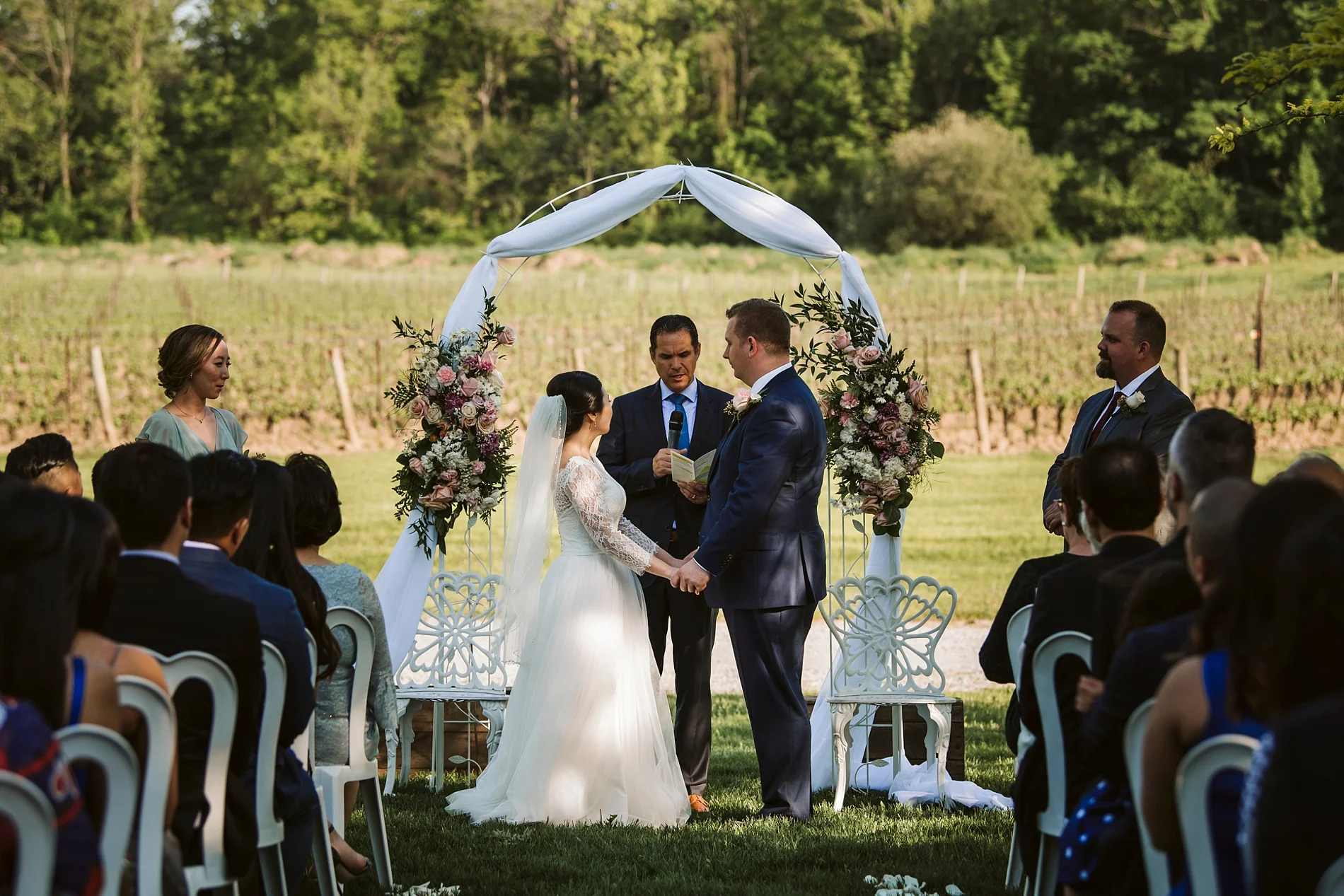 Best_Toronto_Wedding_Photographer_Niagara_Chateaux_des_Charmes_0038.jpg