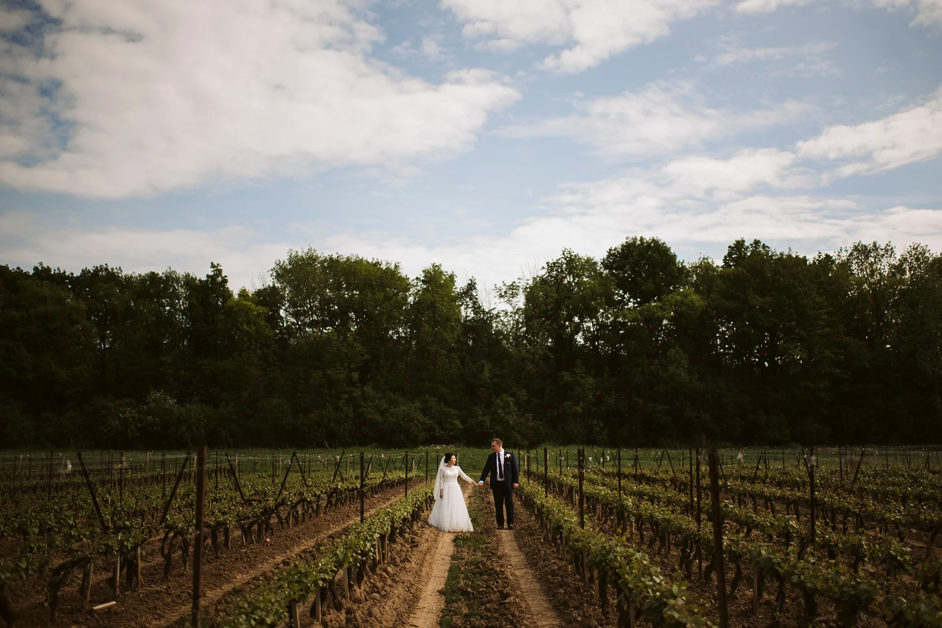 Best_Toronto_Wedding_Photographer_Niagara_Chateaux_des_Charmes_0052.jpg