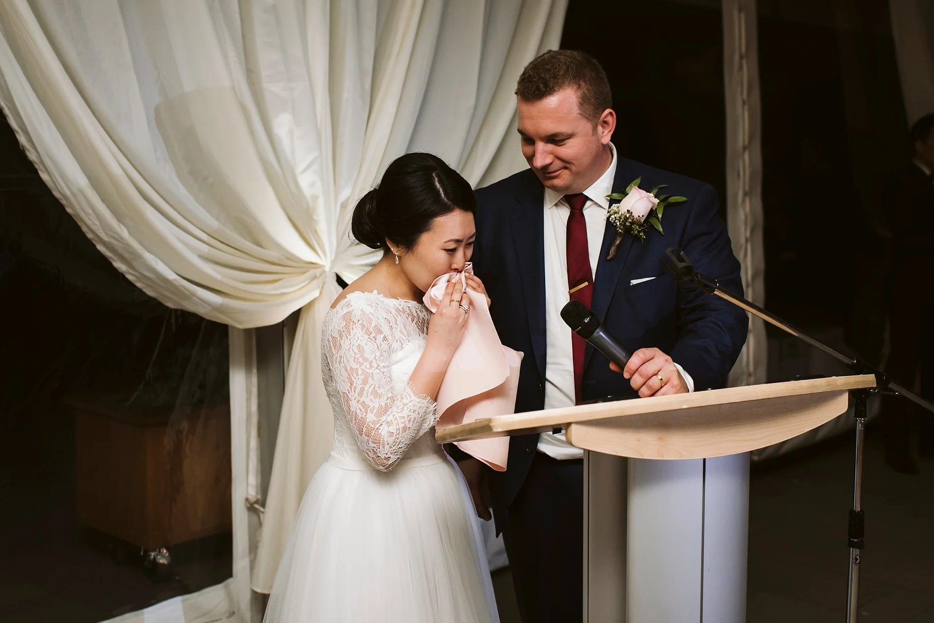 Best_Toronto_Wedding_Photographer_Niagara_Chateaux_des_Charmes_0100.jpg