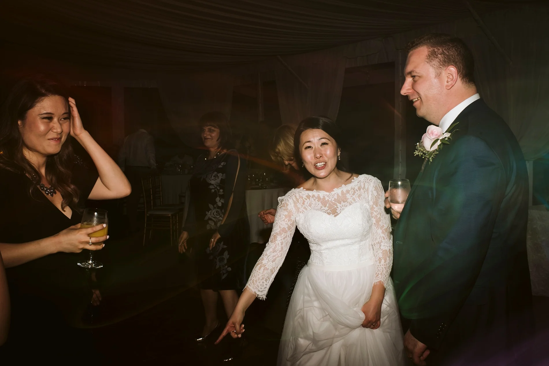 Best_Toronto_Wedding_Photographer_Niagara_Chateaux_des_Charmes_0111.jpg