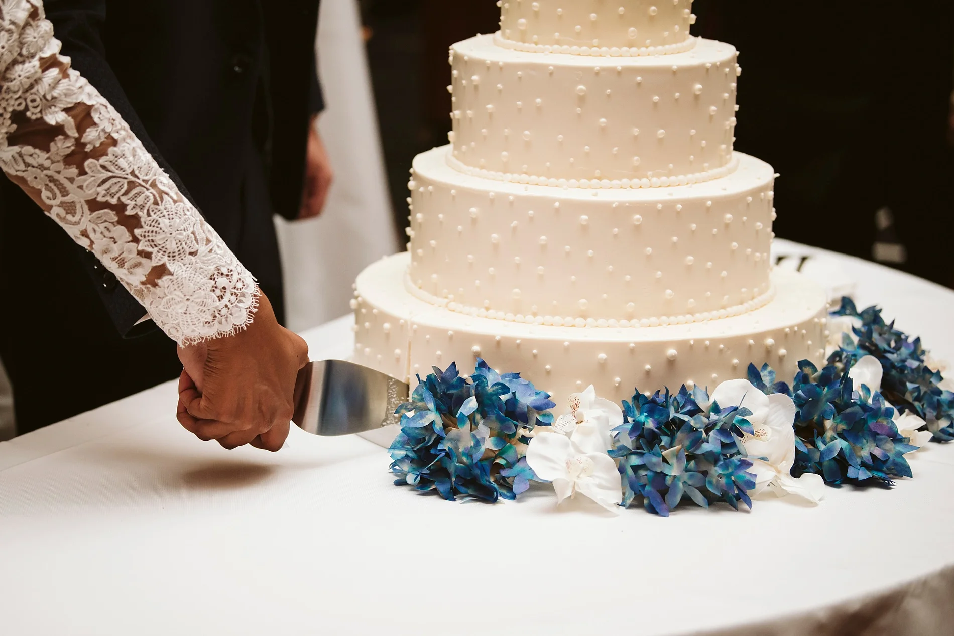 Eglington_Grand_Wedding_Photographer_0096.jpg
