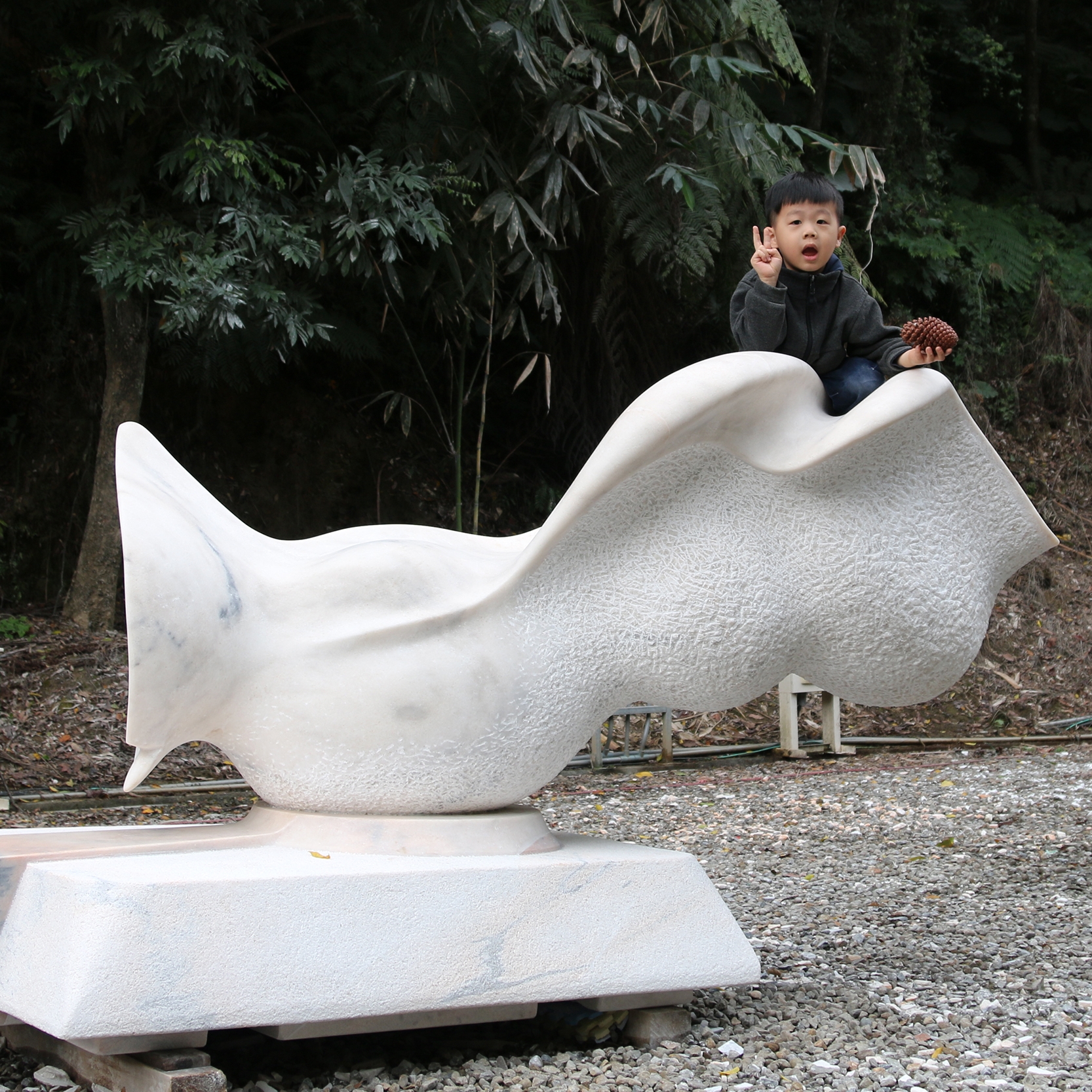 Damjan_Komel_Time-capsule_Aurora-marble_Benq-foundation_2017_Taiwan_285x145x110cm_IMG_3150s.jpg