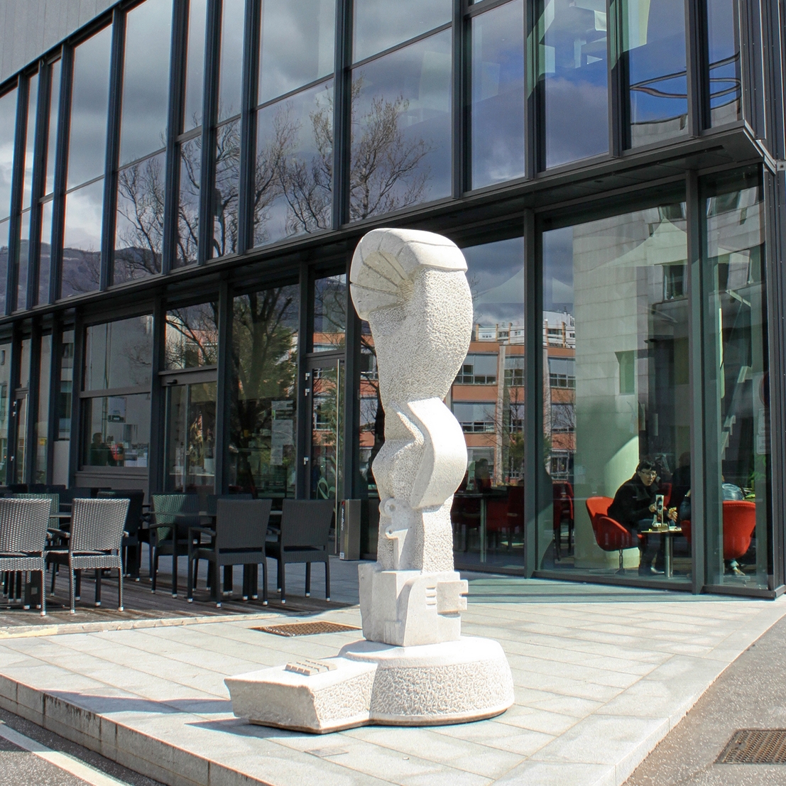 Damjan_Komel-The_Key_of_life-Fior_di_Mare_stone-H250cm_Nova_Gorica_Slovenia.jpg