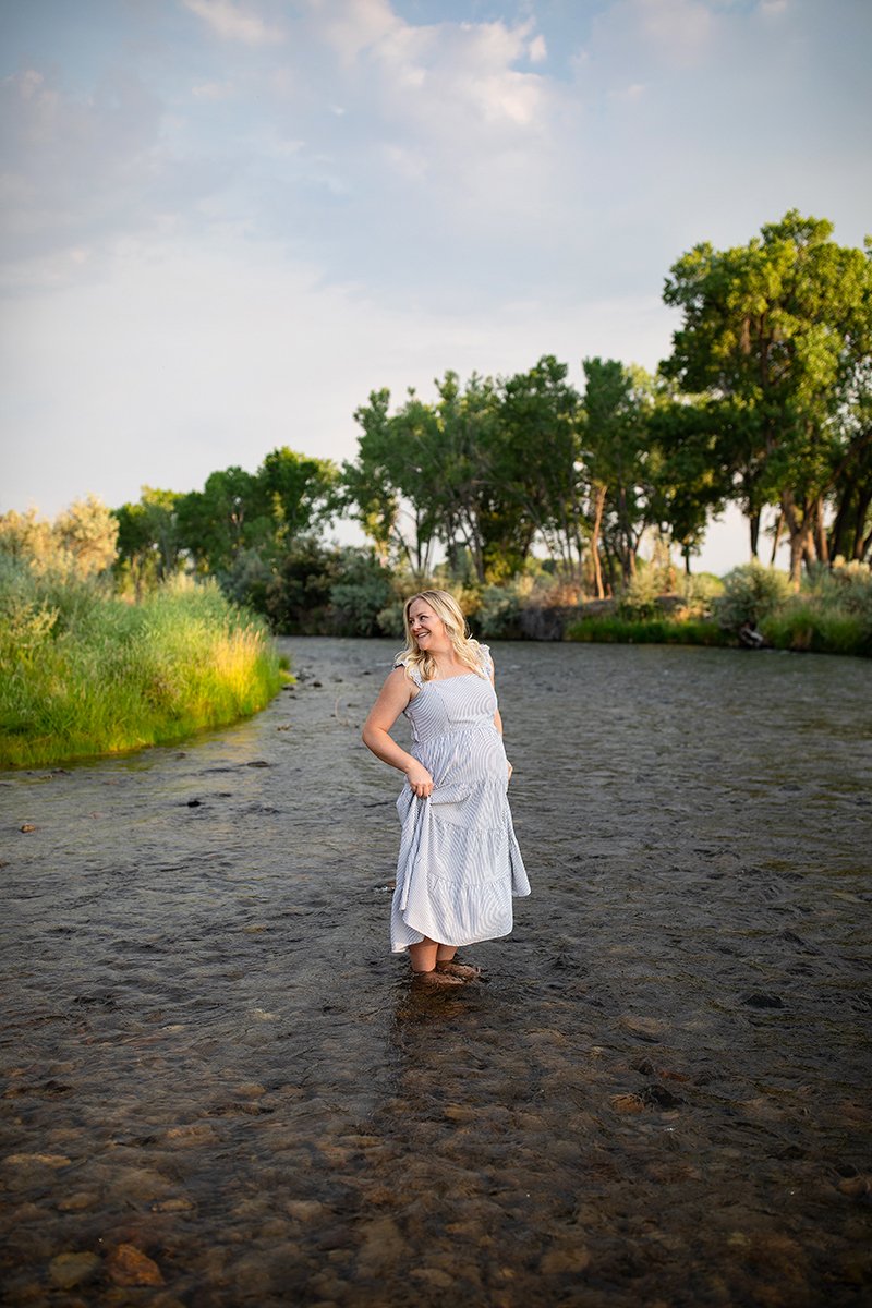 Montrose maternity, newborn, milestone photographer