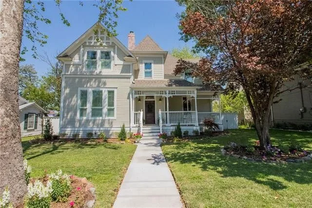 616 W Hunt St 1.jpg