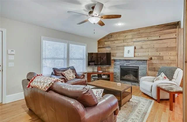 701 Cedar St 7.jpg
