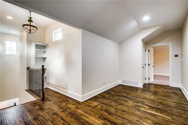 705 12 Barnes St 14.jpg