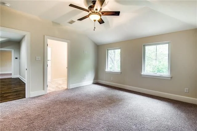 705 12 Barnes St 20.jpg