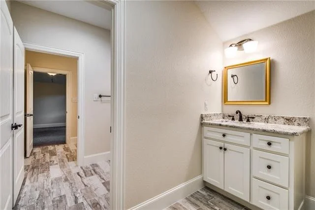705 12 Barnes St 22.jpg