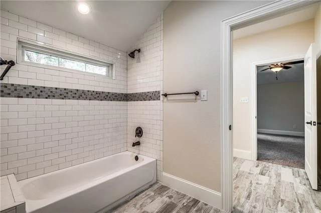 705 12 Barnes St 23.jpg