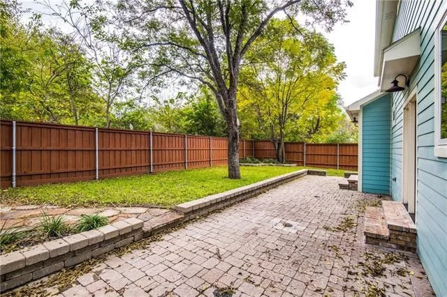705 12 Barnes St 24.jpg