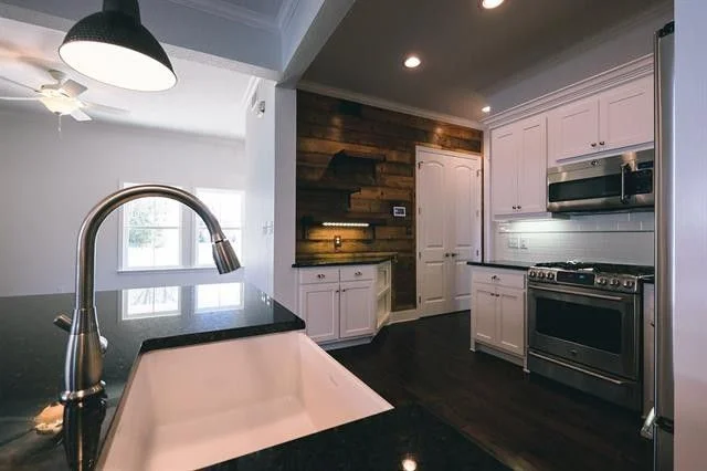812 Barnes St 10.jpg