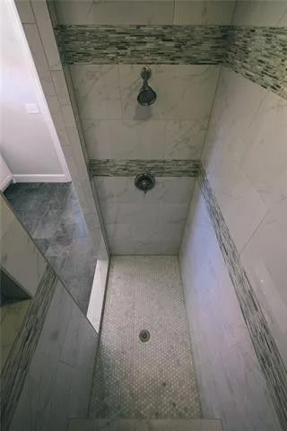 812 Barnes St 21.jpg