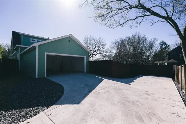 812 Barnes St 28.jpg