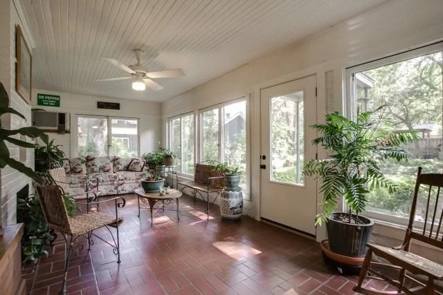 307 N College St 9.jpg