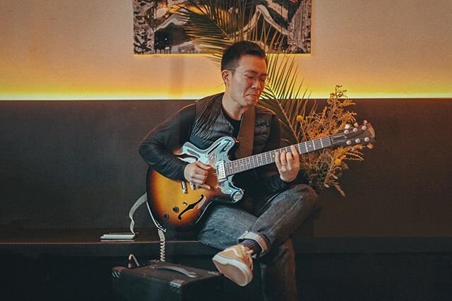 mastery : intention + repetition
#guitarist
#philosophy
#lifeofamusician
📷: @jordanloves.life