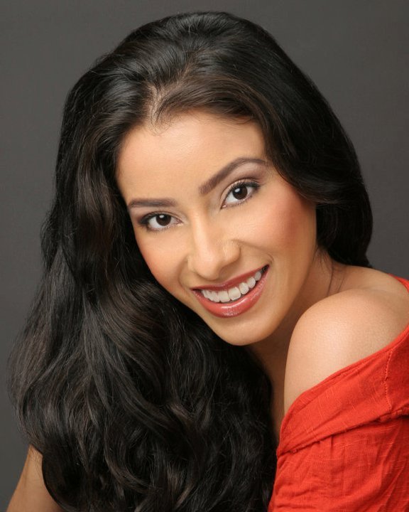 Follow Gloria on Social Media