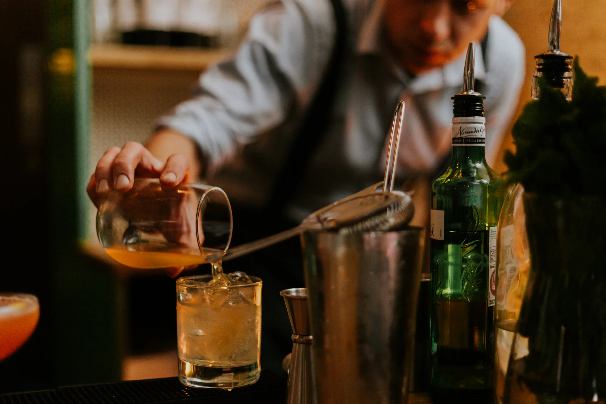 Quirky Venue, Non-traditional wedding planner, dry-hire venue, London Wedding coordination, Event Bar, Bespoke weddings, Event team, Brixton East 1871 Wedding, Streetfood wedding, informal, Stylish