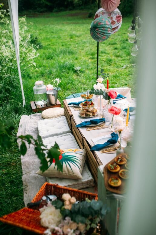 Dita Rosted Events - Boho Wedding Picnic London - Pillar Candle - Parisian Blue napkin - Nordic Stoneware Plate - Gold cutlery -Apple crate table - Tropical cushions -Photo-101-new.jpg