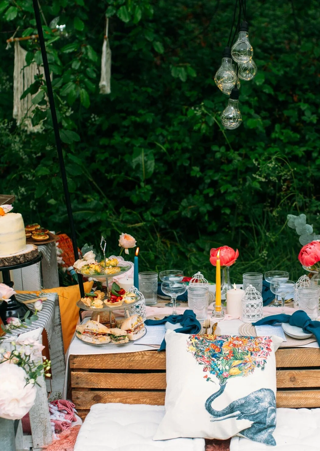 Dita+Rosted+Events+-+Boho+Wedding+Picnic+London+-+Pillar+Candle+-+Parisian+Blue+napkin+-+Nordic+Stoneware+Plate+-+Gold+cutlery+-Apple+crate+table+-+Tropical+cushions+-Photo-63-new.jpg