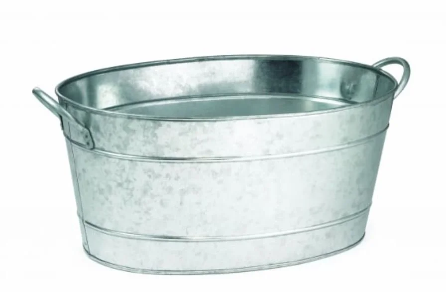 Galvanised Oval Steel Beverage Bath.JPG
