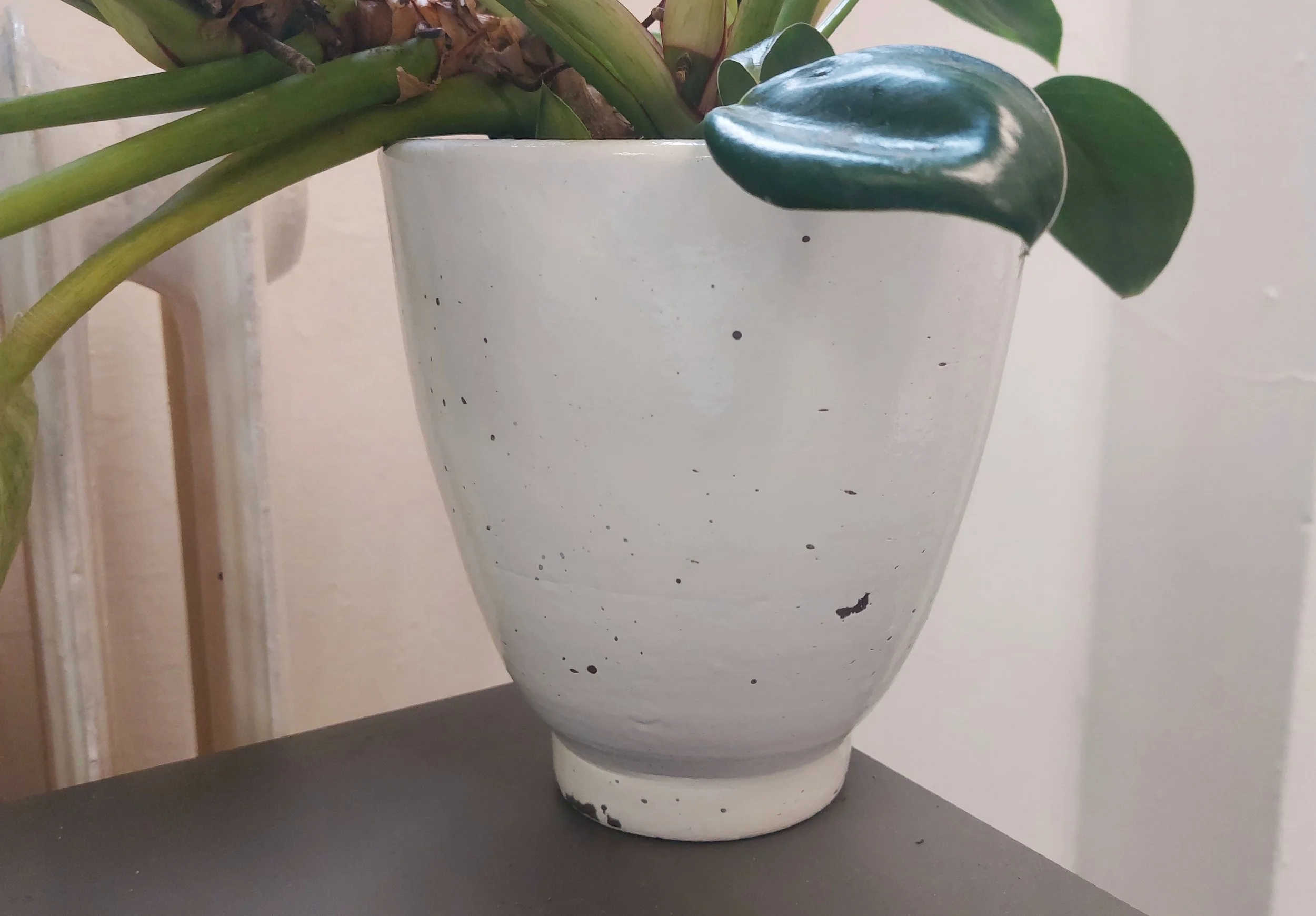 Bloomingville White Stoneware Pot Vase Dita Rosted Events Prop Box.jpg