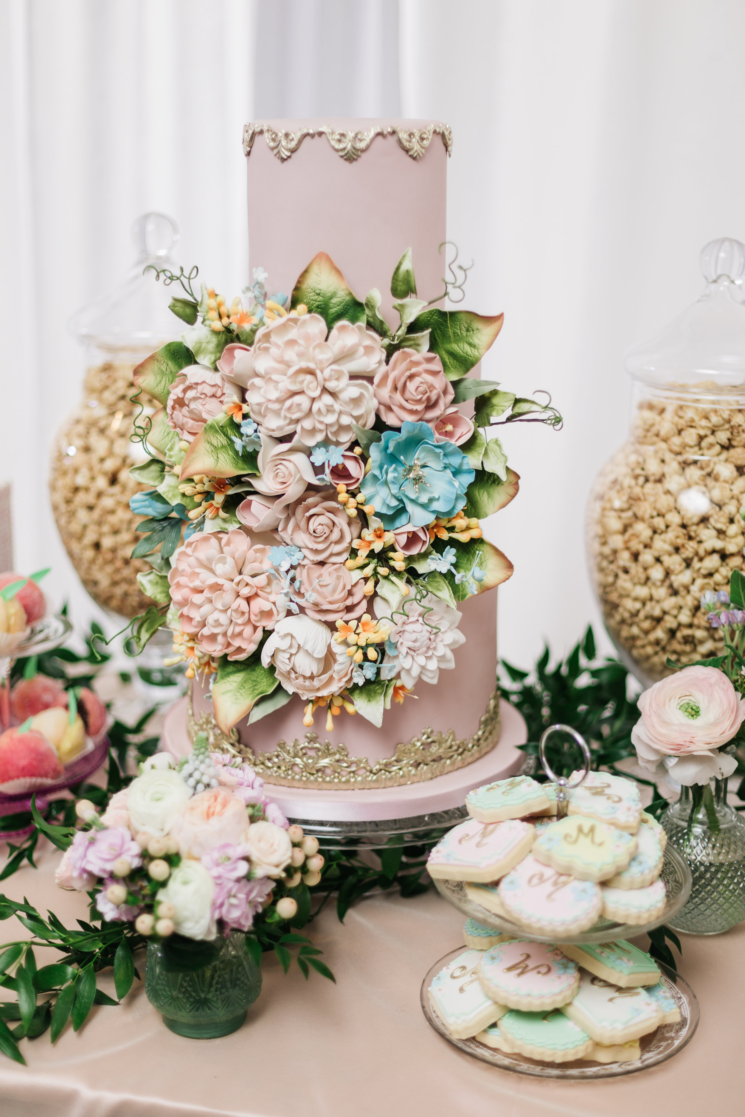 Cake: Fine Cakes by Zehra | Photography: Love Studio