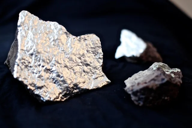 VOLCANIC ROCK + SILVER LEAF
