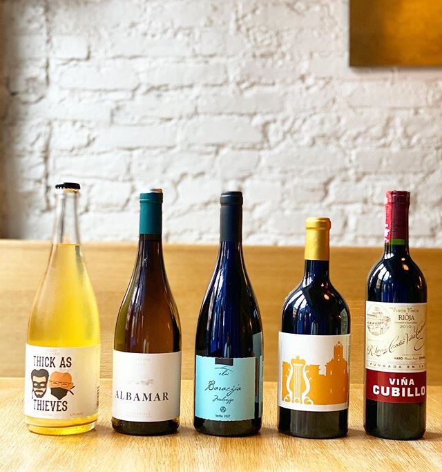 Just a peek at our beverage line up for New Years Eve! We have just a few spots left. 
5 course dinner $150 per person.
Pairing is an additional $50. 
Come ring in the new year with us!
Cheers! 🥂 .
.
.
#NYE #2020 #newdecade #perfectpairing #youlookn