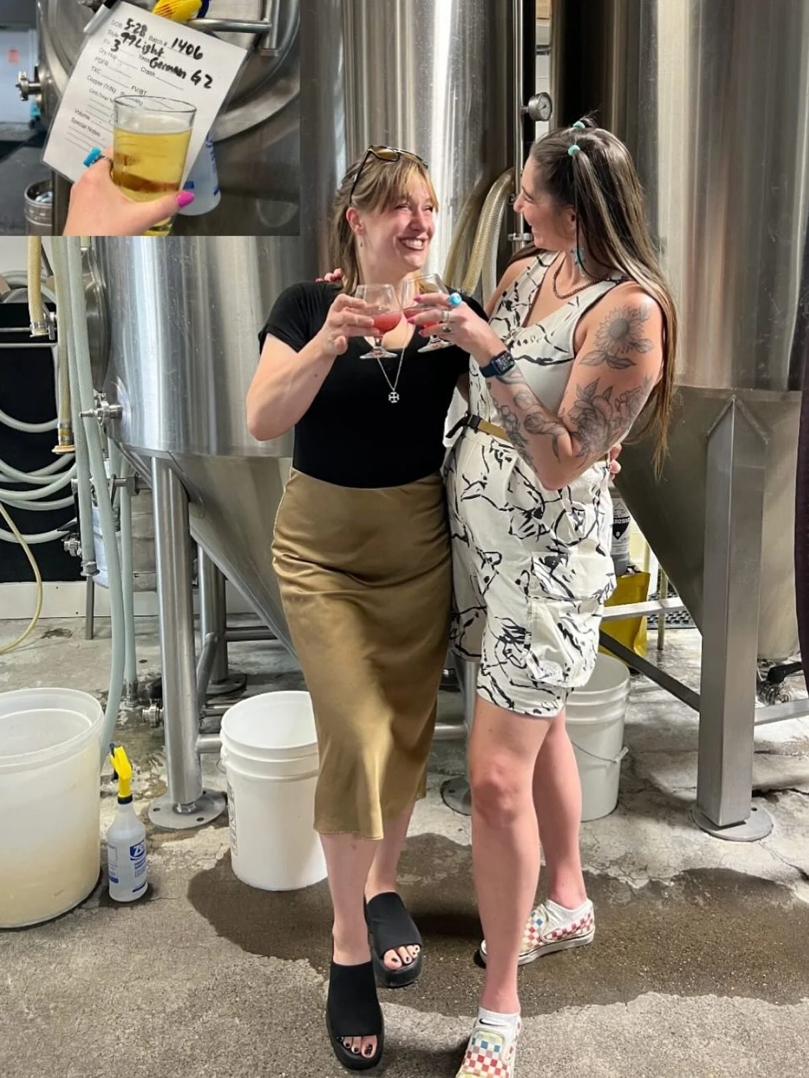 Weekend plans: found. 🍂🍺
@gloria_louise_ and @slaiing , two pints deep and still calling it &ldquo;research.&rdquo;
Fresh hops, good friends, and a brewery that feels like home. 💛

See you at the pub.

#GroundBreakerBrewing #GoodGlutenFreeBeer #PD