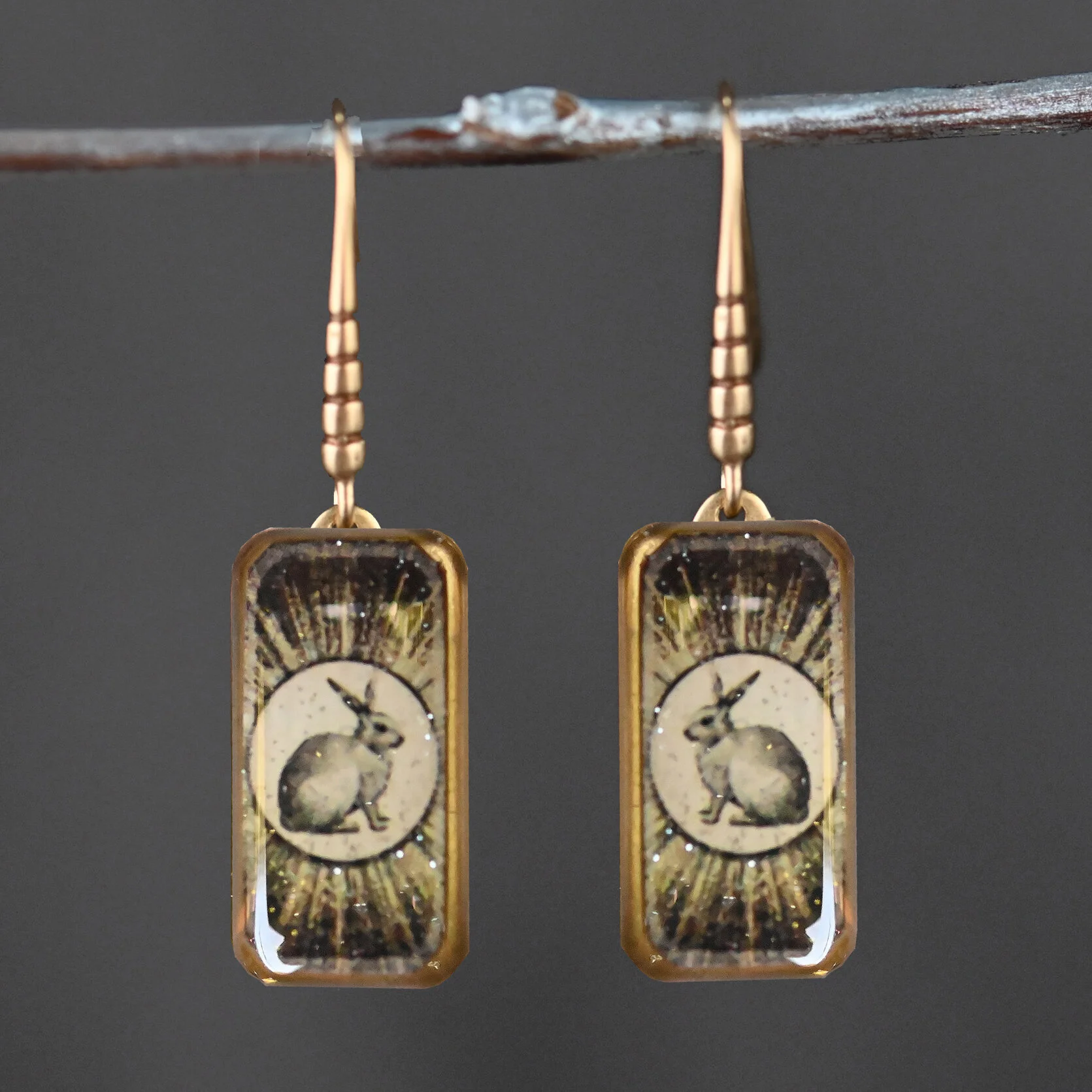 EAR-Image-02-deco-rabbit.jpg